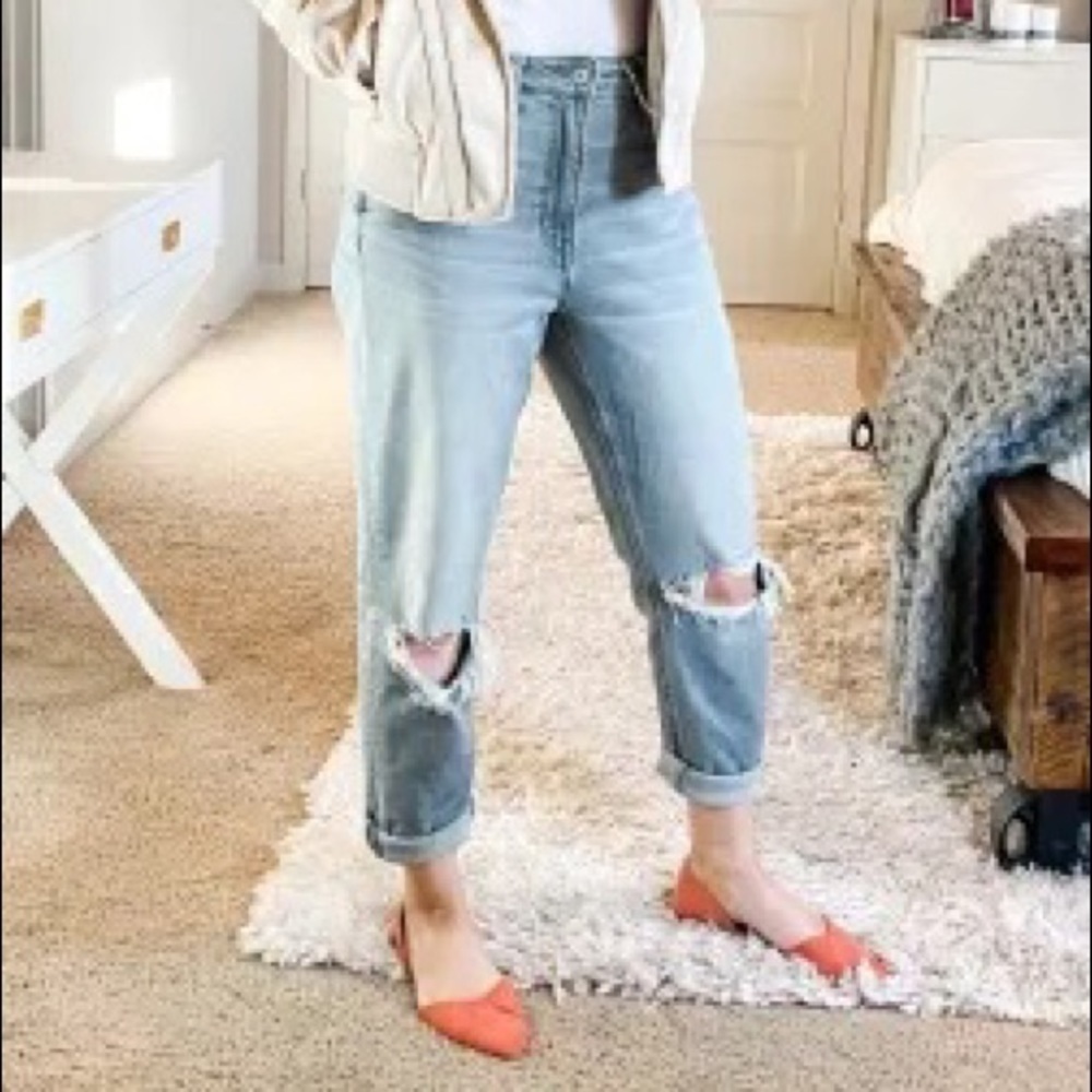 American Eagle AE Destroyed Mom Jeans